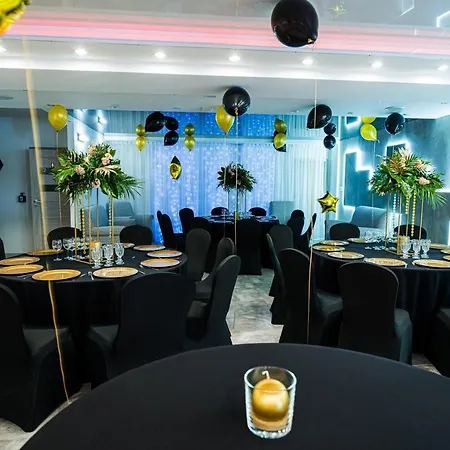 Glamour - Restaurant & Ξενοδοχείο με διαμερίσματα 3*