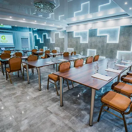 Ξενοδοχείο με διαμερίσματα Glamour - Restaurant & 3*