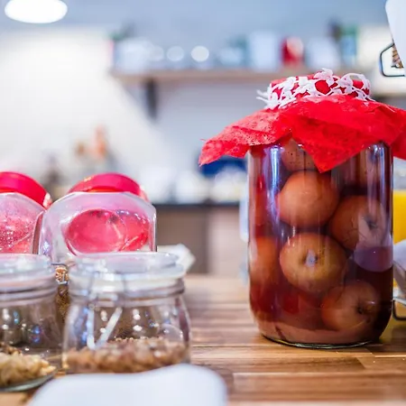 Glamour - Restaurant & 公寓式酒店 Przeźmierowo