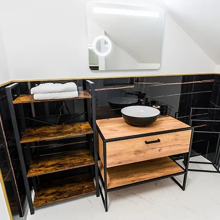 Glamour - Restaurant & 公寓式酒店 4*