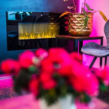 Glamour - Restaurant & 4*