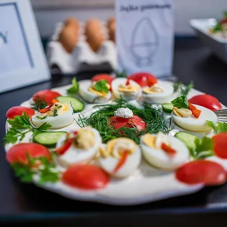 Glamour - Restaurant & 4*