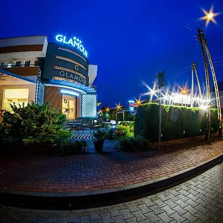Glamour - Restaurant & 4*