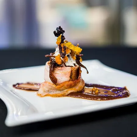 Lägenhetshotell Glamour - Restaurant & 4*