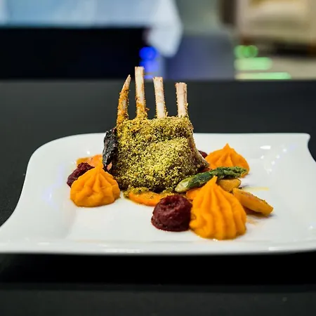 Glamour - Restaurant & 公寓式酒店 Przeźmierowo