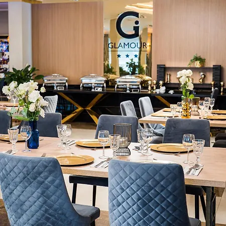 Glamour - Restaurant & Ξενοδοχείο με διαμερίσματα Przeźmierowo