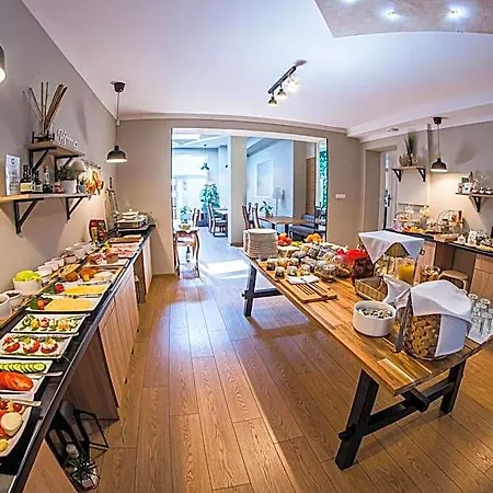 Glamour - Restaurant & 4*