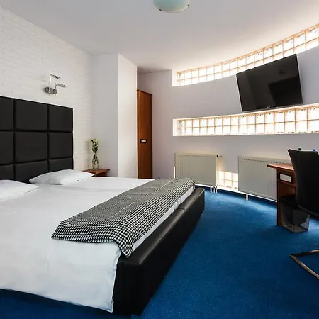 Glamour - Restaurant & Lägenhetshotell 4*