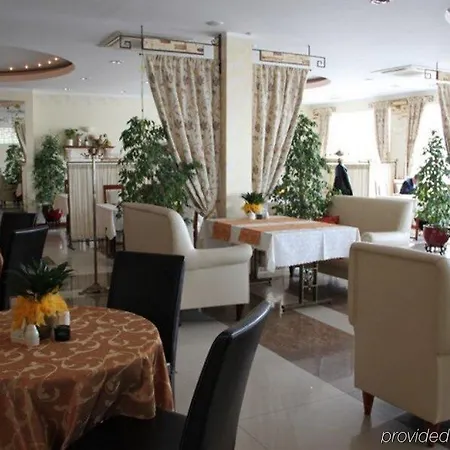 Apart Otel Glamour - Restaurant & Przeźmierowo