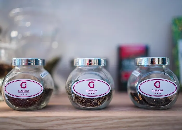 Glamour - Restaurant & 4*