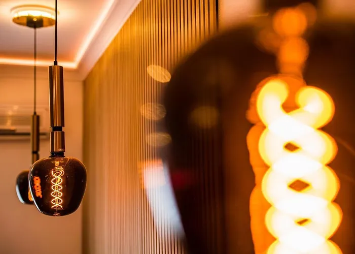 Glamour - Restaurant & 4*