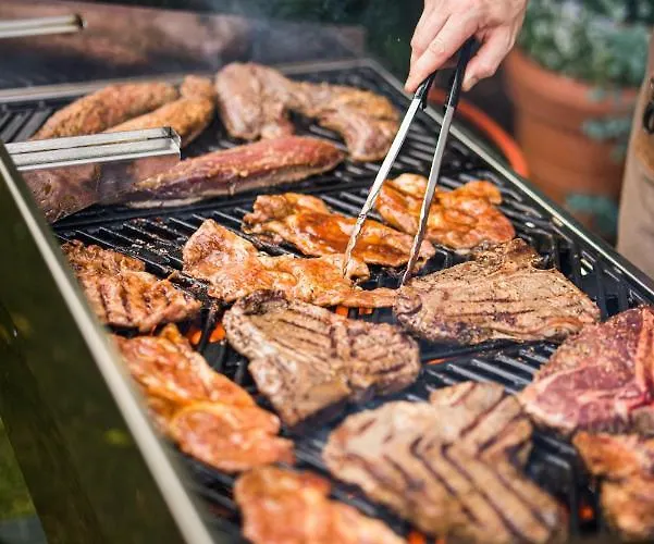 Ξενοδοχείο με διαμερίσματα Glamour - Restaurant & Przeźmierowo