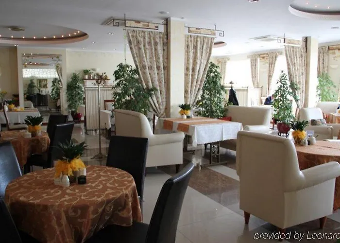 Ξενοδοχείο με διαμερίσματα Glamour - Restaurant & Przeźmierowo